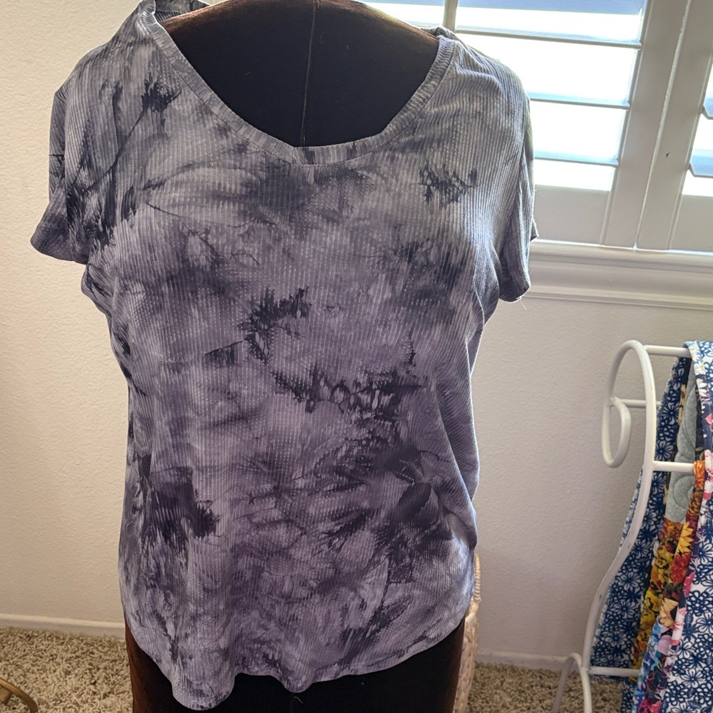 Simply Vera Vera Wang Tie-Dye Short Sleeve Top - Black and Gray
